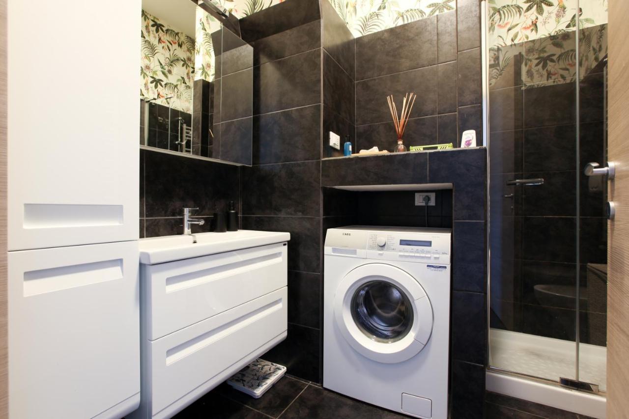 Modern Apartment Close To Shopping District Milan Extérieur photo